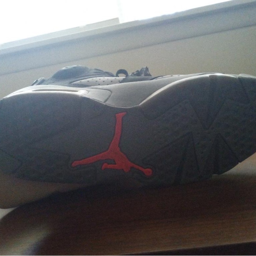 Paris saint-Germain Jordan 6 Retro Iron grey